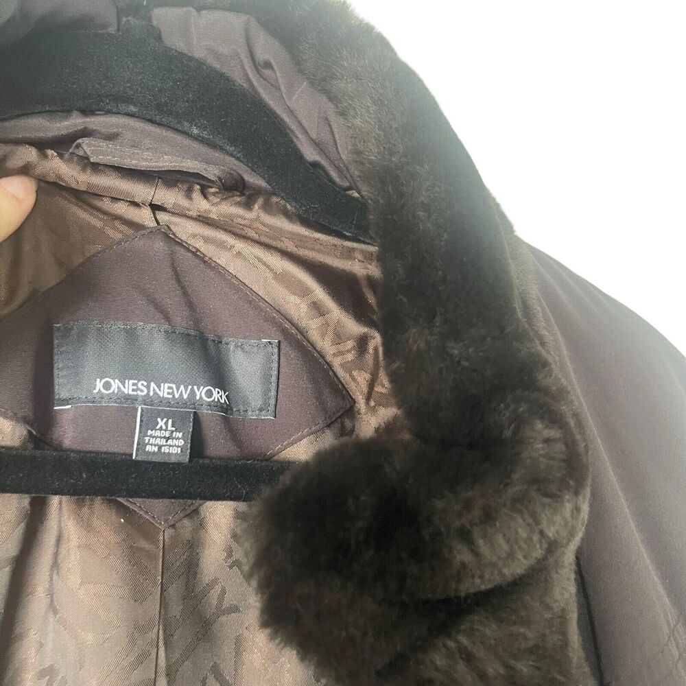 Jones New York Size XL Chocolate Brown Faux‎ Fur Lined Winter Coat - Picture 8 of 11